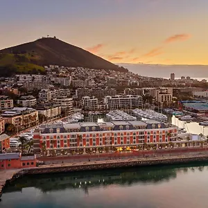 Cape Grace & Hotel